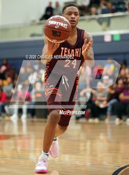 Thumbnail 1 in Grapeland vs. Tenaha (UIL 2A Regional Semifinal) photogallery.
