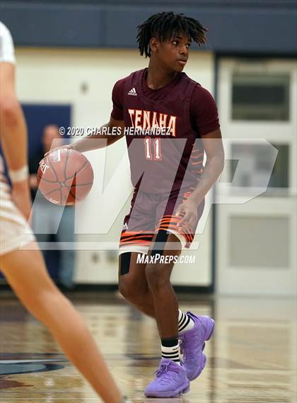 Thumbnail 3 in Grapeland vs. Tenaha (UIL 2A Regional Semifinal) photogallery.