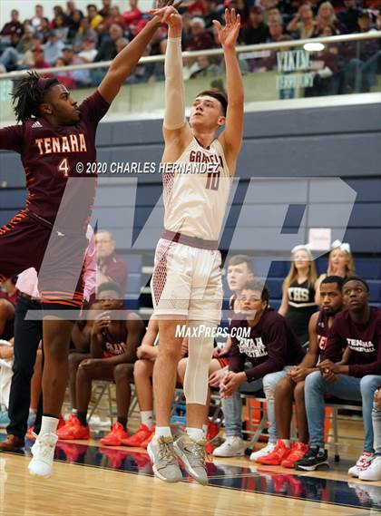 Thumbnail 2 in Grapeland vs. Tenaha (UIL 2A Regional Semifinal) photogallery.