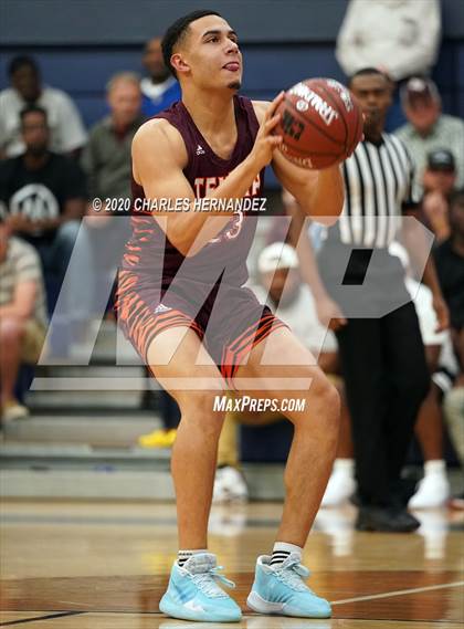 Thumbnail 1 in Grapeland vs. Tenaha (UIL 2A Regional Semifinal) photogallery.