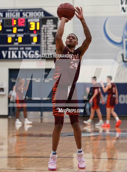 Thumbnail 1 in Grapeland vs. Tenaha (UIL 2A Regional Semifinal) photogallery.