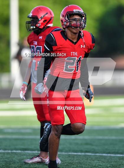 Thumbnail 2 in Cedar Hill Spring Game photogallery.