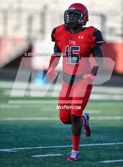 Thumbnail 3 in Cedar Hill Spring Game photogallery.