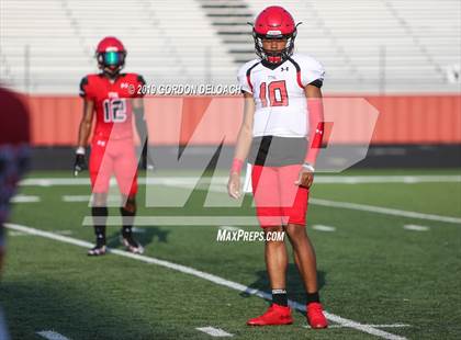 Thumbnail 2 in Cedar Hill Spring Game photogallery.