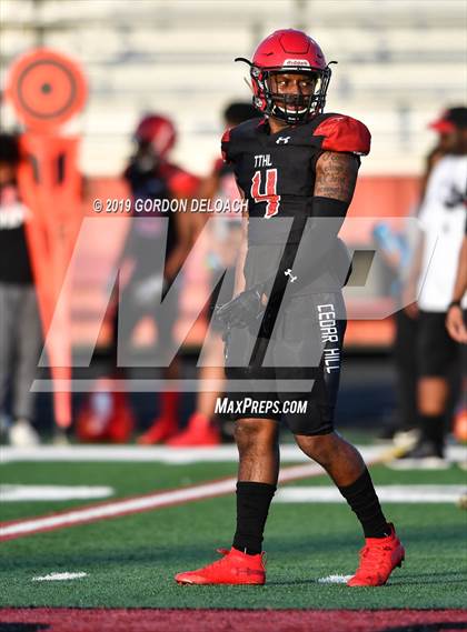 Thumbnail 2 in Cedar Hill Spring Game photogallery.