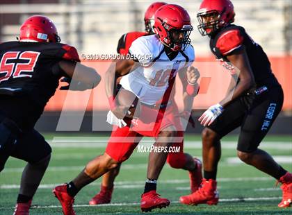 Thumbnail 2 in Cedar Hill Spring Game photogallery.