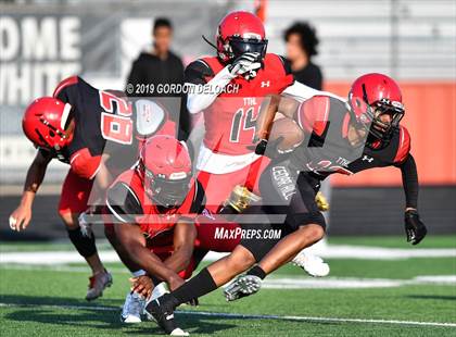 Thumbnail 1 in Cedar Hill Spring Game photogallery.