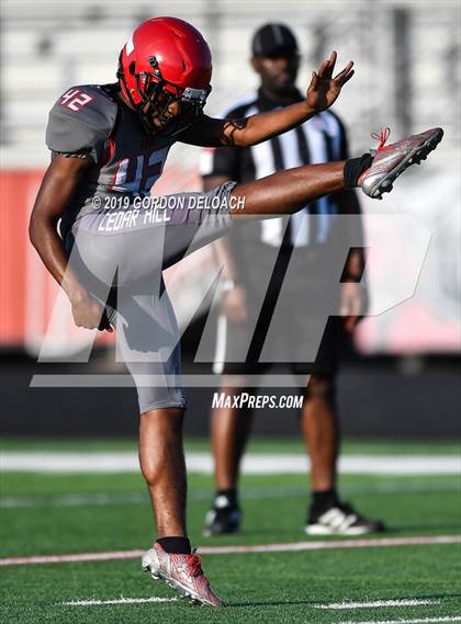 Thumbnail 1 in Cedar Hill Spring Game photogallery.