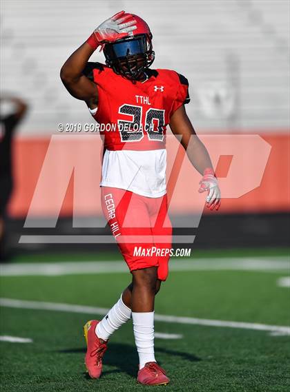 Thumbnail 3 in Cedar Hill Spring Game photogallery.