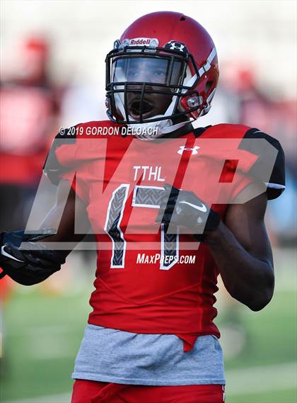 Thumbnail 3 in Cedar Hill Spring Game photogallery.