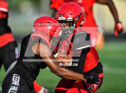 Thumbnail 1 in Cedar Hill Spring Game photogallery.