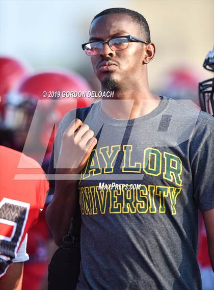 Thumbnail 3 in Cedar Hill Spring Game photogallery.