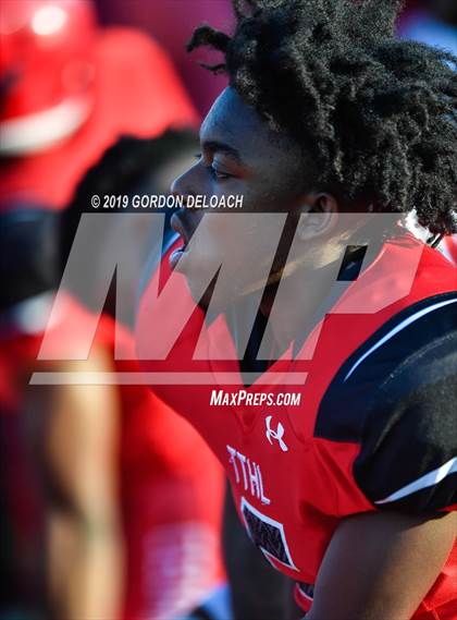 Thumbnail 1 in Cedar Hill Spring Game photogallery.