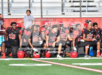Thumbnail 2 in Cedar Hill Spring Game photogallery.