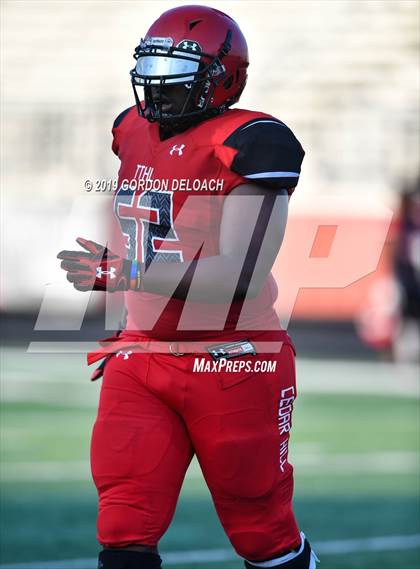 Thumbnail 2 in Cedar Hill Spring Game photogallery.