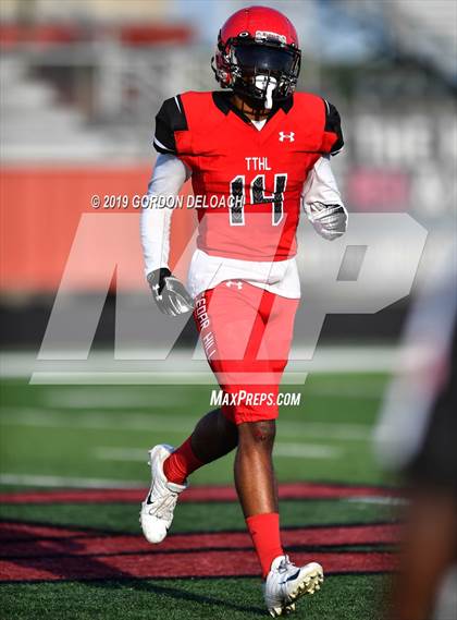 Thumbnail 3 in Cedar Hill Spring Game photogallery.