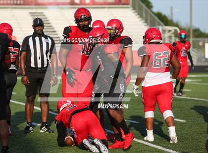 Thumbnail 2 in Cedar Hill Spring Game photogallery.