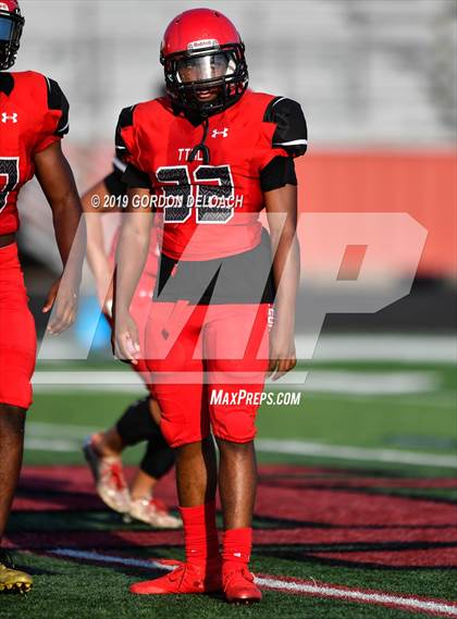Thumbnail 3 in Cedar Hill Spring Game photogallery.