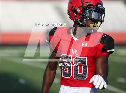 Thumbnail 3 in Cedar Hill Spring Game photogallery.
