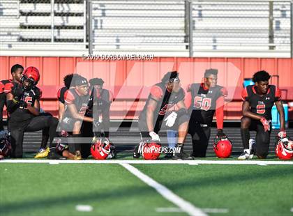 Thumbnail 3 in Cedar Hill Spring Game photogallery.