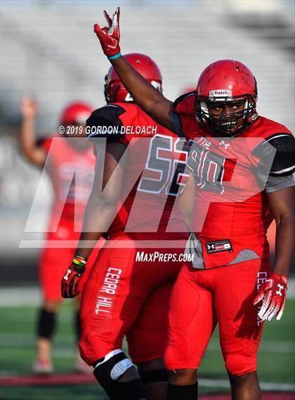 Thumbnail 3 in Cedar Hill Spring Game photogallery.