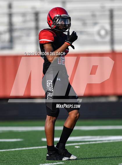 Thumbnail 3 in Cedar Hill Spring Game photogallery.
