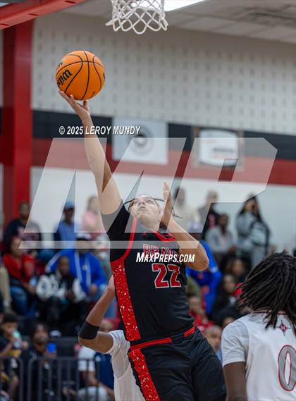 Thumbnail 3 in Baldwin @ Harlem photogallery.