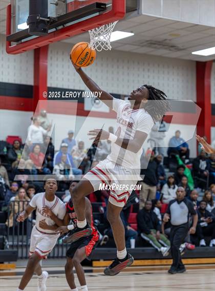 Thumbnail 3 in Baldwin @ Harlem photogallery.