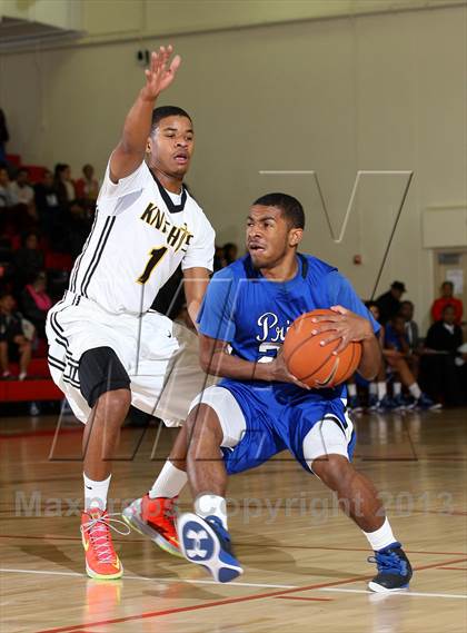 Thumbnail 3 in Bishop Montgomery vs. Price (Seahawk Classic) photogallery.