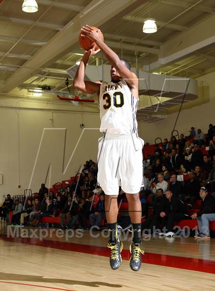 Thumbnail 1 in Bishop Montgomery vs. Price (Seahawk Classic) photogallery.