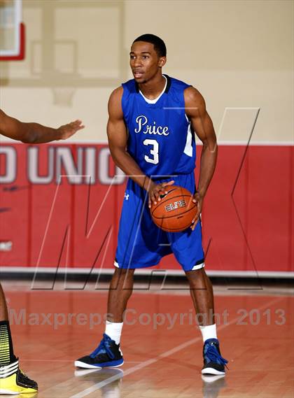 Thumbnail 3 in Bishop Montgomery vs. Price (Seahawk Classic) photogallery.