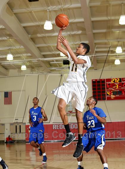 Thumbnail 1 in Bishop Montgomery vs. Price (Seahawk Classic) photogallery.
