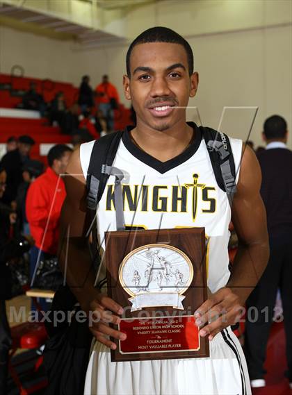 Thumbnail 3 in Bishop Montgomery vs. Price (Seahawk Classic) photogallery.