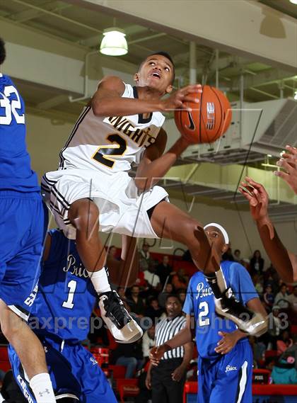 Thumbnail 2 in Bishop Montgomery vs. Price (Seahawk Classic) photogallery.