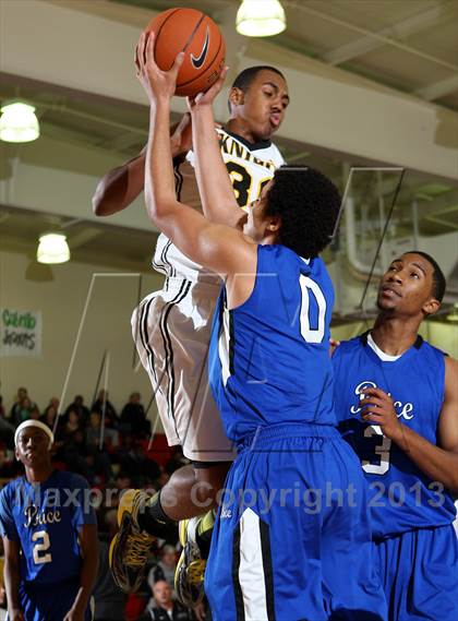 Thumbnail 2 in Bishop Montgomery vs. Price (Seahawk Classic) photogallery.