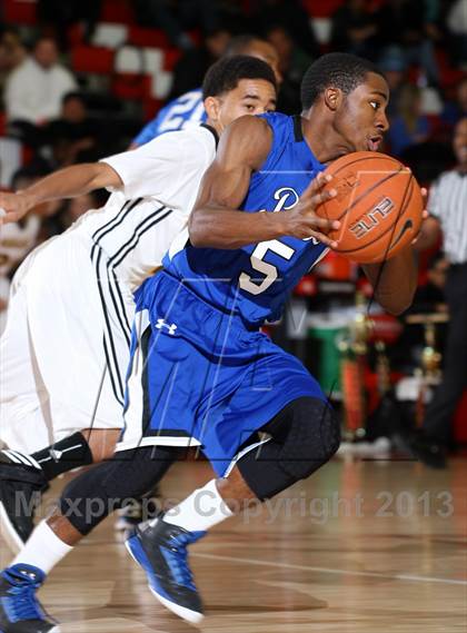Thumbnail 3 in Bishop Montgomery vs. Price (Seahawk Classic) photogallery.
