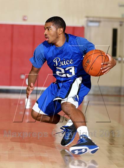 Thumbnail 3 in Bishop Montgomery vs. Price (Seahawk Classic) photogallery.