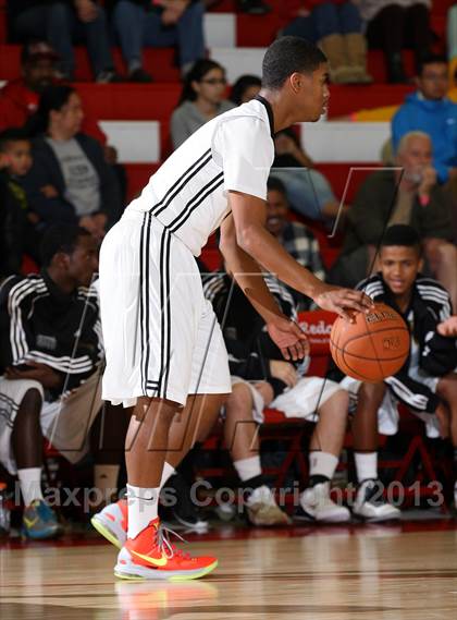 Thumbnail 2 in Bishop Montgomery vs. Price (Seahawk Classic) photogallery.