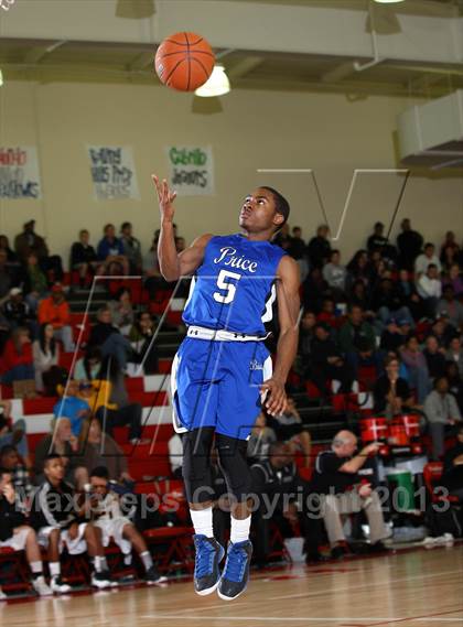 Thumbnail 2 in Bishop Montgomery vs. Price (Seahawk Classic) photogallery.