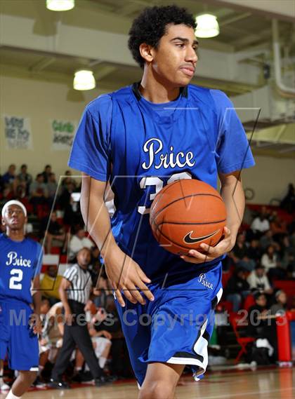 Thumbnail 2 in Bishop Montgomery vs. Price (Seahawk Classic) photogallery.