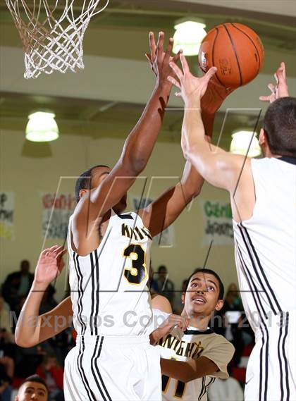 Thumbnail 3 in Bishop Montgomery vs. Price (Seahawk Classic) photogallery.