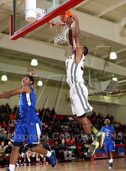 Thumbnail 2 in Bishop Montgomery vs. Price (Seahawk Classic) photogallery.
