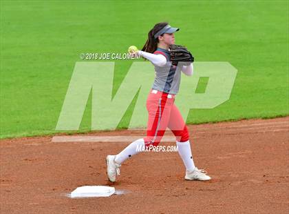 Thumbnail 1 in Lee [Robert E.] vs Pflugerville (NISD Softball Tournament) photogallery.