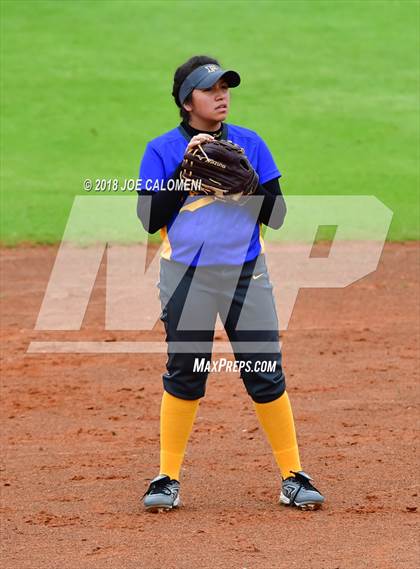 Thumbnail 1 in Lee [Robert E.] vs Pflugerville (NISD Softball Tournament) photogallery.