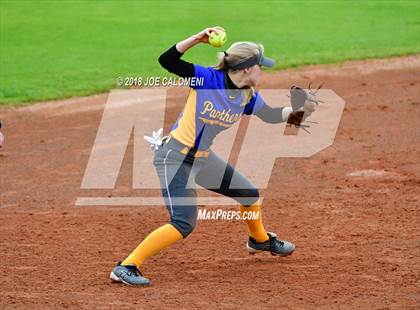 Thumbnail 3 in Lee [Robert E.] vs Pflugerville (NISD Softball Tournament) photogallery.