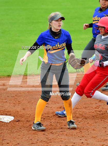Thumbnail 2 in Lee [Robert E.] vs Pflugerville (NISD Softball Tournament) photogallery.