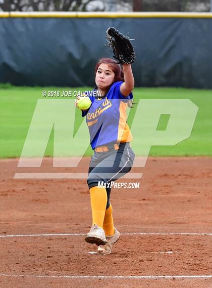 Thumbnail 3 in Lee [Robert E.] vs Pflugerville (NISD Softball Tournament) photogallery.