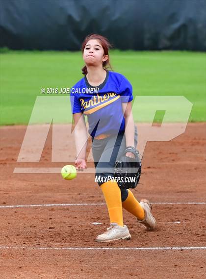 Thumbnail 3 in Lee [Robert E.] vs Pflugerville (NISD Softball Tournament) photogallery.