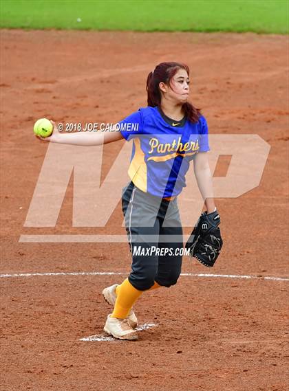 Thumbnail 1 in Lee [Robert E.] vs Pflugerville (NISD Softball Tournament) photogallery.