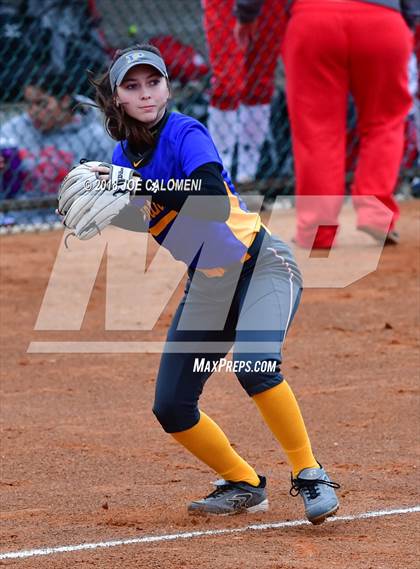 Thumbnail 2 in Lee [Robert E.] vs Pflugerville (NISD Softball Tournament) photogallery.